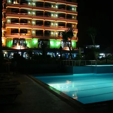 Bahamas ホテル 4*