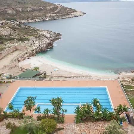 Bahamas ホテル Sarandë