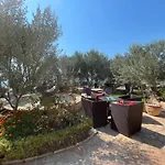 Bahamas 4* Sarandë