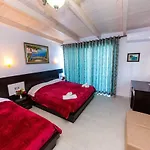Bahamas 4* Sarandë