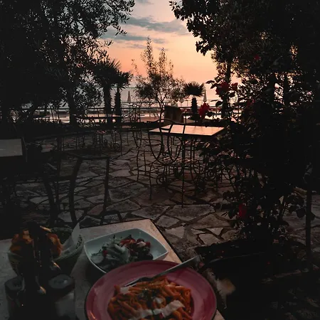 Bahamas Hotell Sarandë