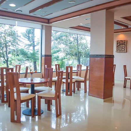 Hotel Bahamas Saranda