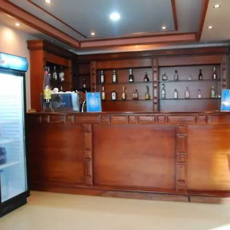 酒店 巴哈马斯酒店 Sarandë