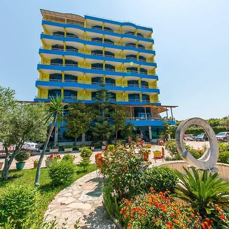 Bahamas 4* Sarandë