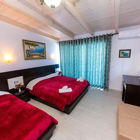 Bahamas 4* Saranda