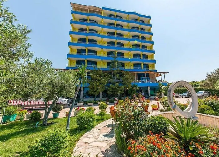 Bahamas 4* Saranda