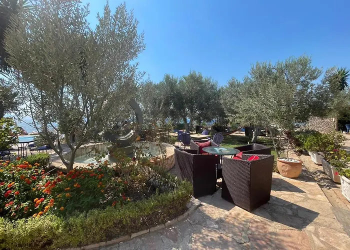 Bahamas 4* Saranda