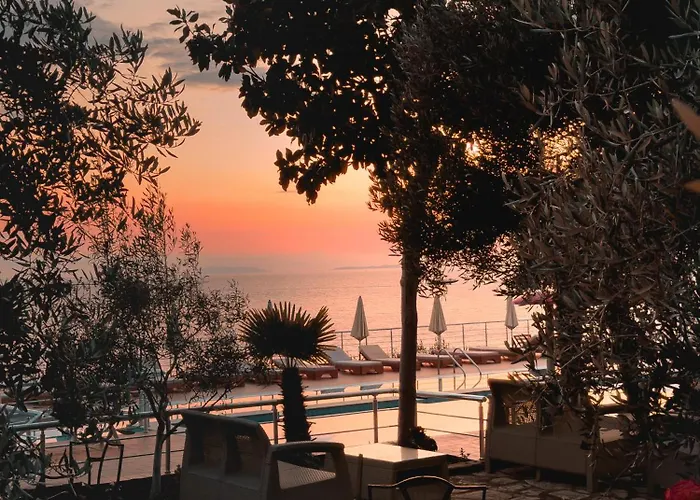 Bahamas 4* Saranda
