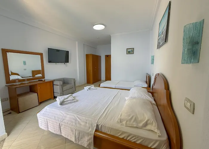 Bahamas 4* Saranda