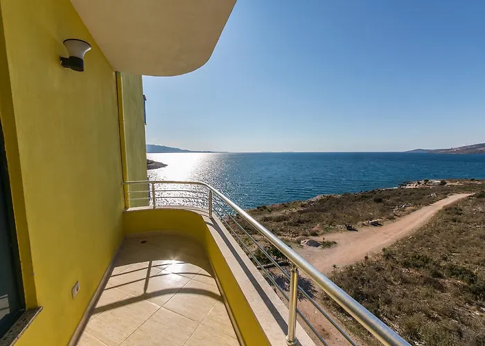 Bahamas 4* Saranda